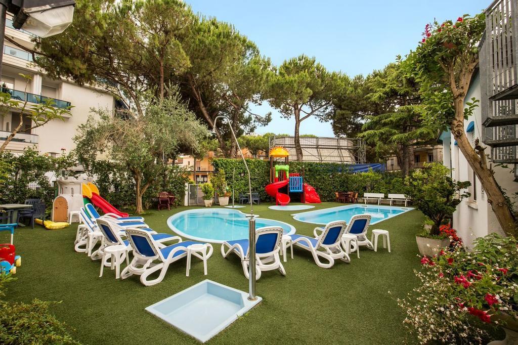 Hotel Astromare Lido di Jesolo Exterior foto